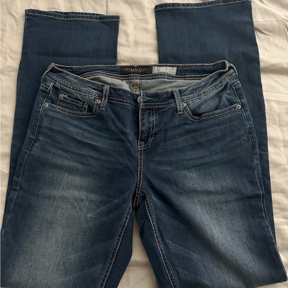 Women’s Aeropostale Curvy Bootleg Dark Wash Jeans Sz 8L - Picture 1 of 2